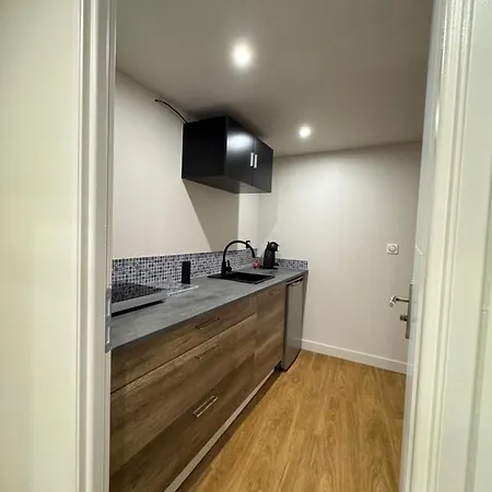 Apartman Le Vieux Superbe Dans Maison Medievale Avec Terrasse Et Vue Lagune De Thau Balaruc-le-Vieux