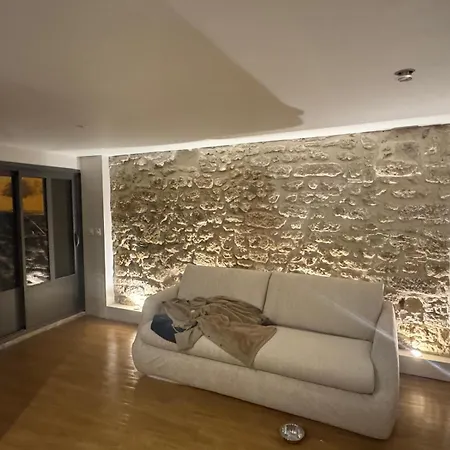 Appartement Le Vieux Superbe Dans Maison Médiévale Avec Terrasse Et Vue Lagune De Thau Balaruc-le-Vieux