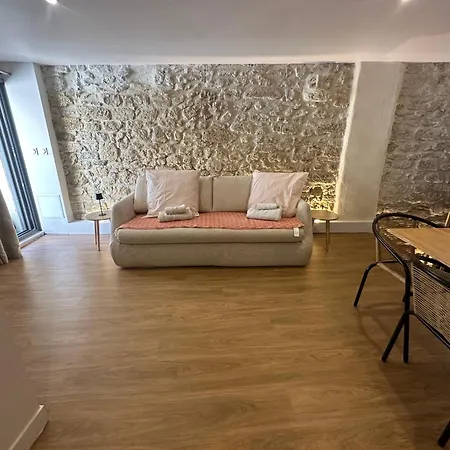 Le Vieux Superbe Dans Maison Médiévale Avec Terrasse Et Vue Lagune De Thau